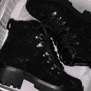 STEVE MADDEN BOOTS